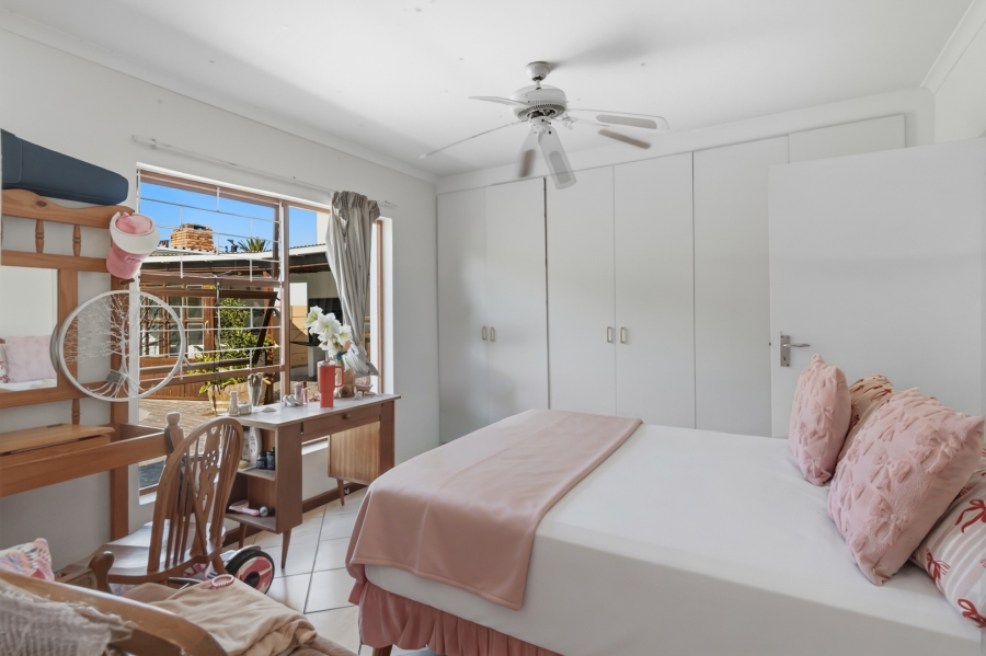 4 Bedroom Property for Sale in Bay Park Western Cape